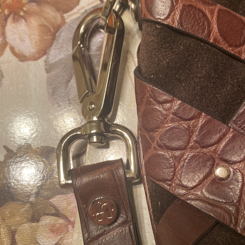 Donald Pliner Purse Bag Brown Suede w/studded leather trim Pink interior - Picture 4 of 14